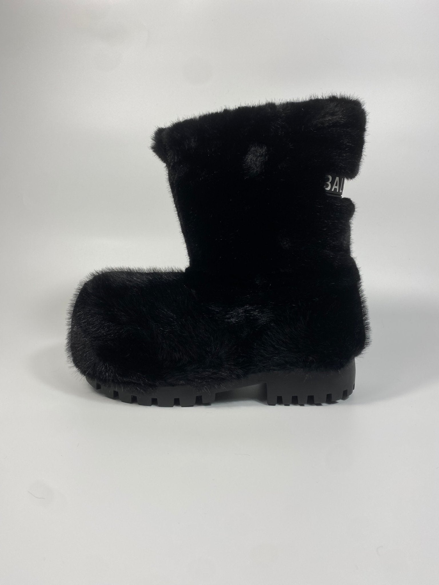 Balenciaga Alaska Fur Boots - DripSparks