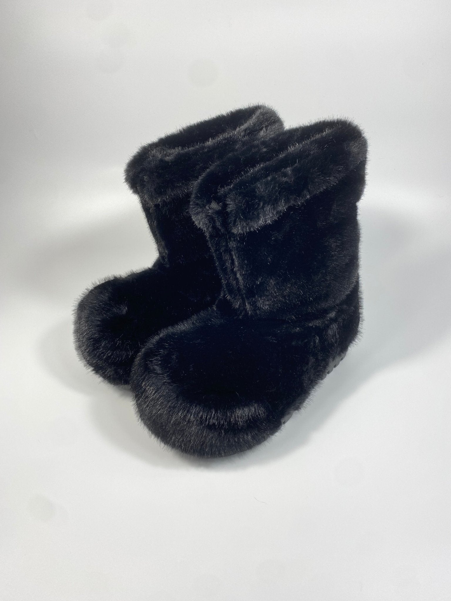 Balenciaga Alaska Fur Boots - DripSparks